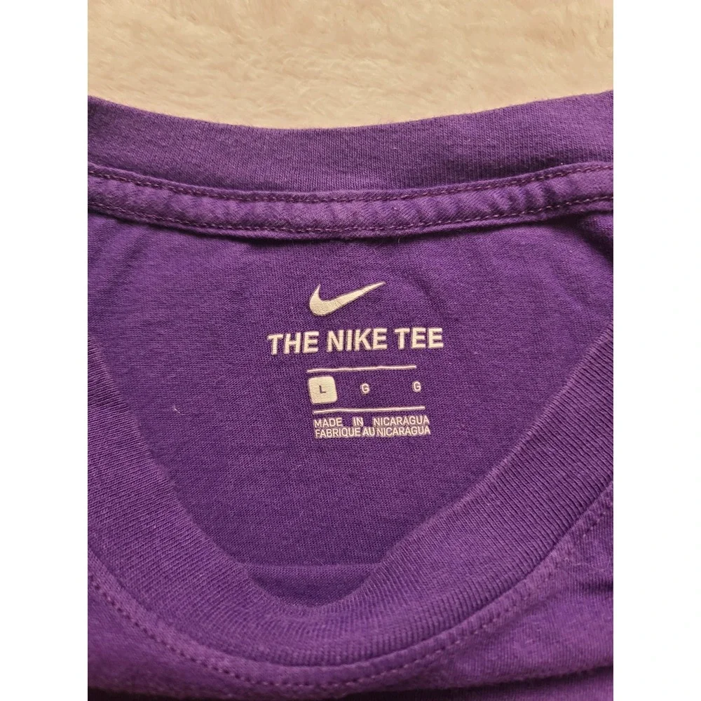Nike Just Do It Graphic T-Shirt Men's Large Purple Box Logo Cotton Short sleeve